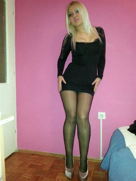 The disease spreads from person to person through infected air droplets that are projected during sneezing or coughing. 1669 best images about Minis on Pinterest | Scarlett o ...