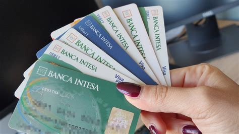 Visita il sito intesasanpaolo.com e scopri la tua nuova banca online: Zbog Intesa kartica bili zarobljeni na pumpama i u radnjama