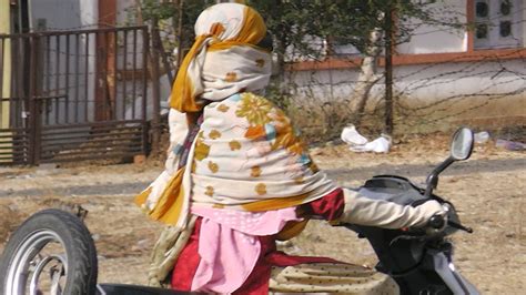 Four wheels move the body, two wheels move the soul. Daemon's Workshop: Indian women in gloves, Indian women ...