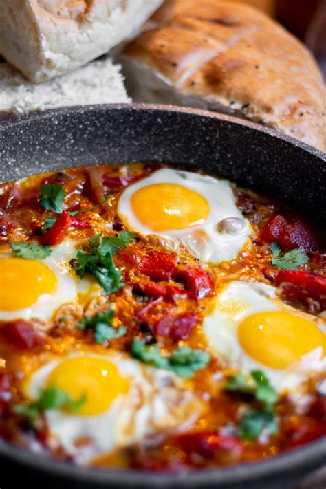 Great for breakfast at dinner or the most comforting brunch ever, homemade harissa yotam ottolenghi's shakshuka. Shakshuka (op basis van Ottolenghi recept) | The Cooking ...