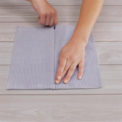 How do you put in a zipper? How to Insert a Zipper Three Different Ways | WeAllSew