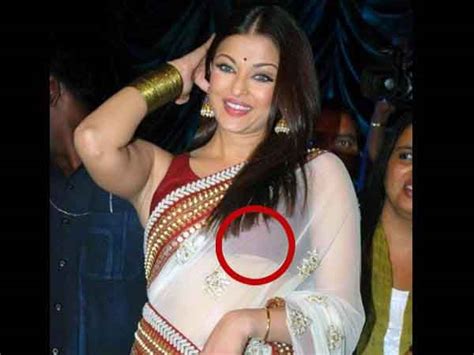 20 celebs posing with their younger selves. Bollywood Wardrobe Malfunction Celebrity | Wardrobe Malfunction | Celebrities - Boldsky.com