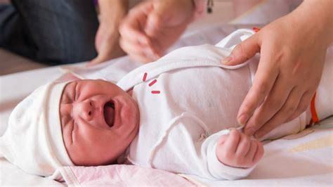 Gejala, Penyebab dan Cara Mengatasi Bayi Kembung dan Mencret