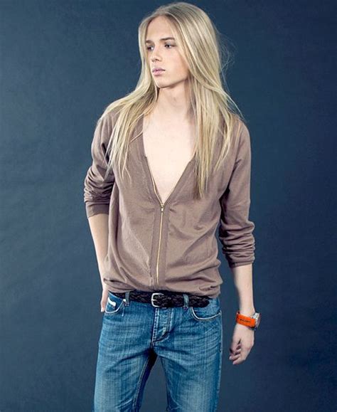 Androgynous haircuts usually consist of shorter hair. 247 besten androgynous men Bilder auf Pinterest | Lange ...