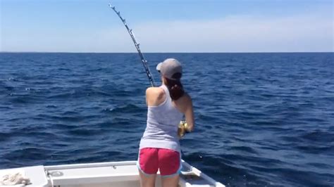 Close the door juni 01, 2021 0 comments. Teen Reels in 700-Pound Tuna | The Weather Channel