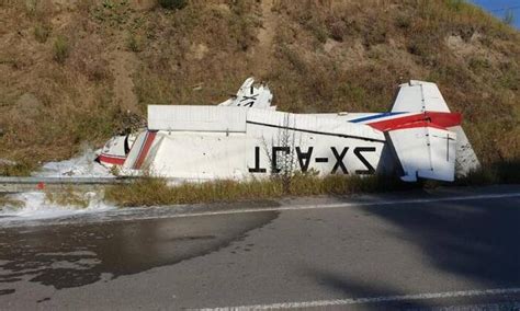 Μα, ευτυχώς, το παιδί από τα γρεβενά έπεσε σε καλά χέρια. Γρεβενά: Αναγκαστική προσγείωση αεροσκάφους -Στο ...