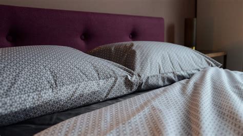 Shop our current range of gorgeous bedding sets which come in a range of unique colours and prints to suit you. Sashiko Look Reversible Duvet Set in Grey | Duvet sets ...