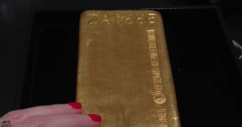 Gold bar specifications the sge advises that it does not specify dimensions and markings for shanghai good delivery (99.99 fineness) 100 g and 50 pouring gold at the refinery in chengdu. Bizarro Theater: THERE ARE 1,297 TRILLION BITCOINS NOW AVAILABLE!