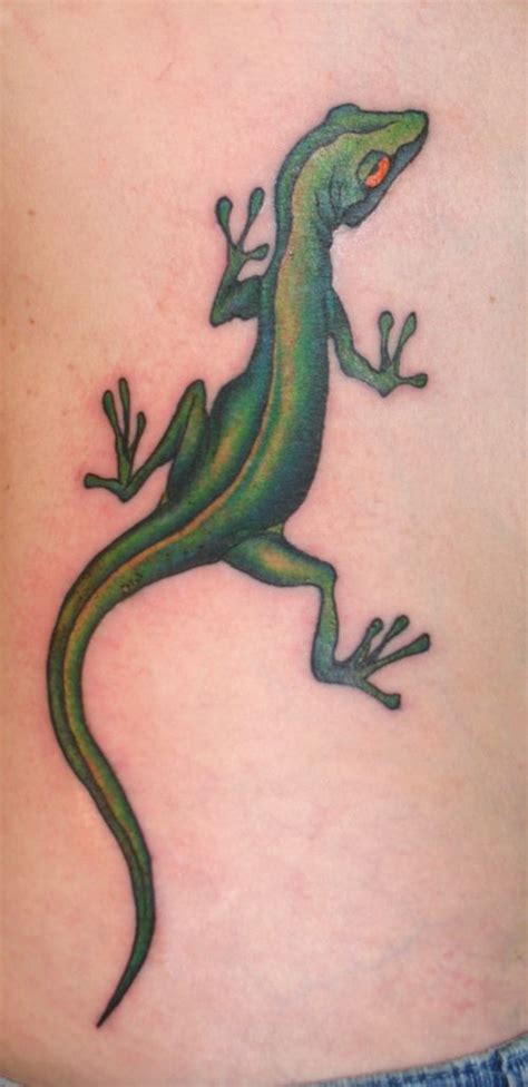 Here is a collection of the best iguana tattoo ideas ever. Gecko tattoo inspiration | Lizard tattoo, Gecko tattoo ...