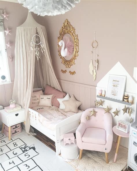 Nothing says girly like a pink bedroom with soft textures and shapes. Princess bedroom inspirations | Achieve an enchanted room ...