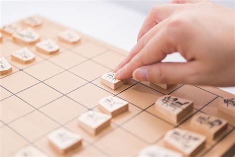 Este juego de grandes grupos consiste en que un jugador este juego tradicional necesita por lo menos la presencia de 10 niños. Japón es el hogar de varios juegos de mesa tradicionales, en particular "Shogi". : Blog de ...