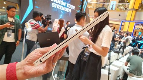 Cnet brings you pricing information for retailers, as well as reviews, ratings, specs and more. The Ridiculously Thin & Light Acer Swift 7 Lands in ...