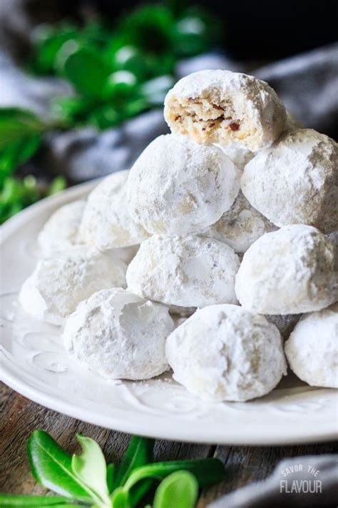 See more ideas about mexican christmas, mexican christmas traditions, mexican food recipes. Buttery Mexican Wedding Cookies | Savor the Flavour | Recipe | Christmas baking recipes, Cookie ...