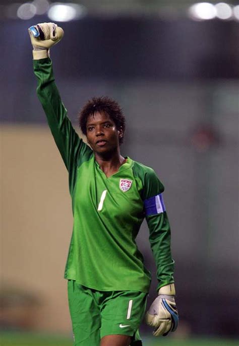 The girl next door filminin başlarında matthew'un baktığı dergide hayalleri süsleyen porno yıldızı olarak görülebilir. U.S. women's national team returns to roots in Minnesota