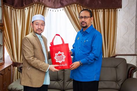 Mayoritas penduduk indonesia beragama islam. Pejabat Mufti Wilayah Persekutuan - KUNJUNG HORMAT KE ...