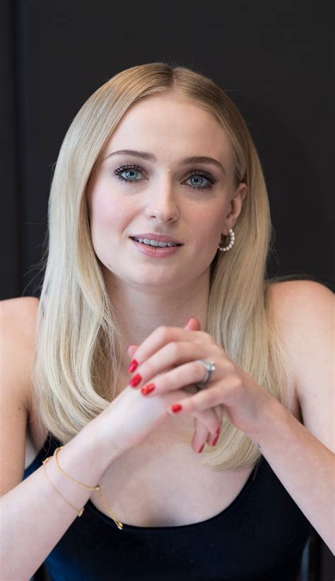 HFPA in Conversation: Sophie Turner, Acting to Overcome Shyness ...