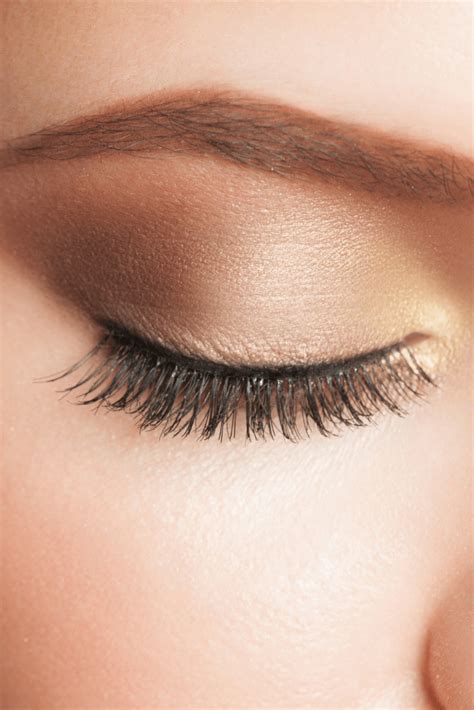 The method how to apply eyeliner by yourself is already told you in the most upper part of this article. Beauty Class: How To Apply Eye Makeup - for Beginners! - I Spy Fabulous#apply #beauty #beginn ...