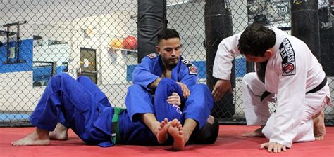 What are the benefits of gracie jiu jitsu? Miami Brazilian Jiu Jitsu - Evolution MMA Miami - Miami ...