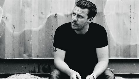 Marcus füreder (born 27 november 1974 in linz, upper austria), better known by his stage name, parov stelar, is an austrian musician, composer, producer, dj and designer. Release Athens: Ο Parov Stelar επιστρέφει το καλοκαίρι του ...