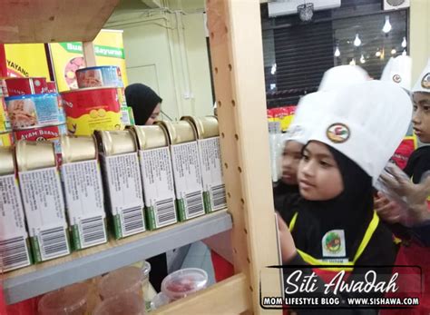 Umurnya sudah 21 tahun, tetapi tingkah lakunya masih ~. Suku Suku Separuh : Nutrisi Seimbang Bagi Masalah Obesiti ...