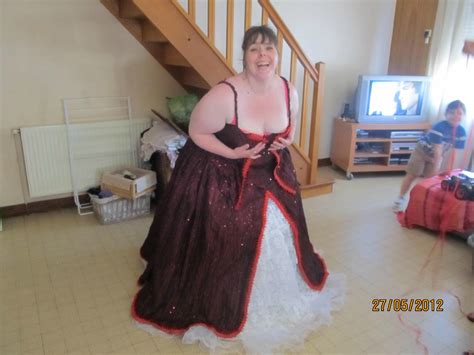 Comme chaque corps possède ses qualités propres, si vous êtes une femme ronde, la tenue de mariage de référence n'existe pas. Tenue femme pour mariage grande taille - Prêt à porter ...