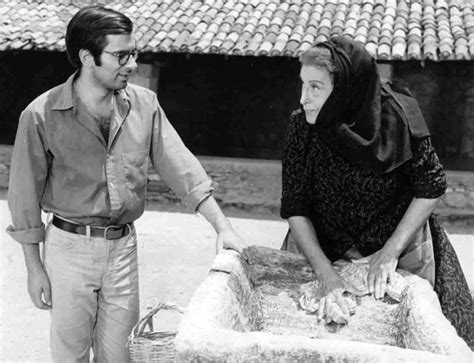 Σαν φωτεινό μετέωρο εμφανίστηκε στην καλλιτεχνική σκηνή του πρώτου. Το «ιερό τέρας» Κατίνα Παξινού | Newsbeast