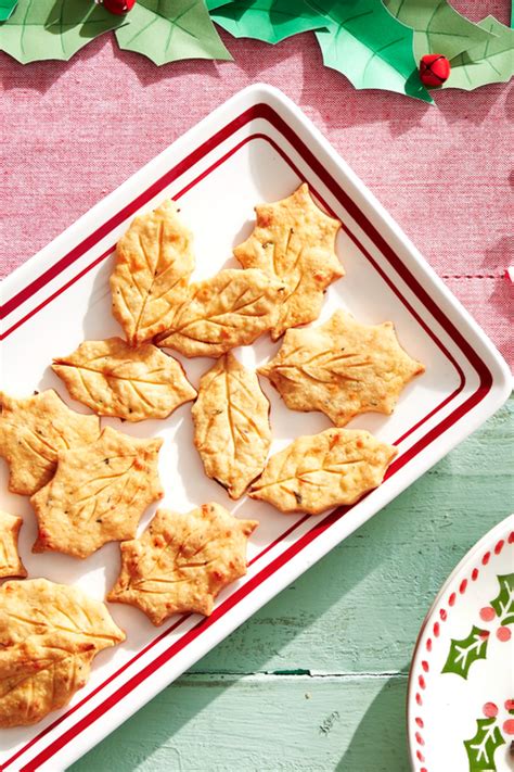 From delectable slow cooker fondue to easy goat cheese truffles, serve up some of the season's best appetizers with these simple holiday appetizers. Good Housekeeping Christma Appetizers : 21 Of The Best Ideas For Best Christmas Appetizers Best ...