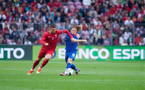 Download Luka Modric 1930x1200 HD Free Download For Mobile ...