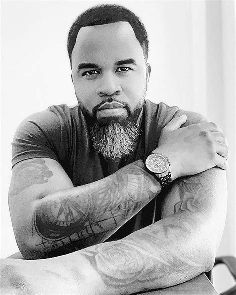He first came to public notice as a singer and songwriter with the controversial and influential band n.w.a. Pin on Thickums (beard gang)