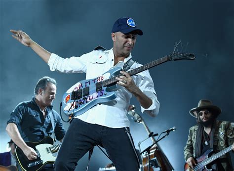 Tom morello mocks trumpers dancing to rage against the machine's 'killing in the name'. Tom Morello Net Worth | Celebrity Net Worth