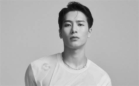 You can choose the most popular free jackson wang gifs to your phone or computer. Jackson Wang shows his irresistible charm at ELLE ...