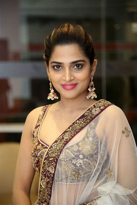 90 seconds into your first match when you realize among us doesn't havee active voice chat throughout the game. Telugu Actress Anagha saree images 3 Free GIFs