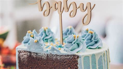 The honoree should send thank you notes to her baby shower attendees two to three weeks after the baby shower. What is the second baby gift etiquette?
