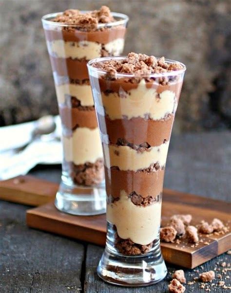 Delle cialde ma solo come decoro quindi potete anche ometterle. Semifreddo di mascarpone amaretti e cioccolato | Amaretti ...