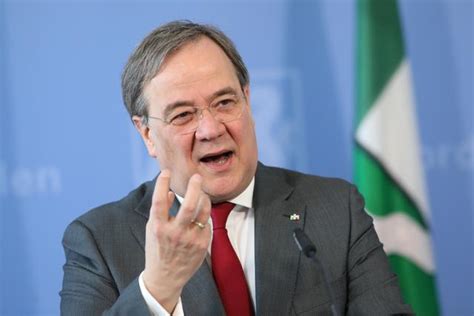 Armin #laschet (59, cdu) gab sich erschüttert und voller inbrunst: Armin laschet maske | In the Race to Succeed Merkel, Armin ...