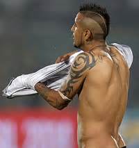 Arturo vidal, ink, juve, men, sexy, soccer, tattoo. Tatouage arturo vidal chili
