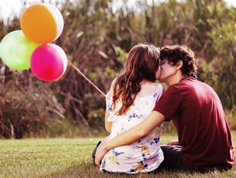 Al ver imágenes de parejas de enamorados felices me hace recordar, que en algún tiempo tu y yo también lo fuimos, ese corto tiempo de amor que tuvimos, fue lo mejor que me pasó. ¡Feliz San Valentín! ¿Por qué se festeja hoy el Día de los ...