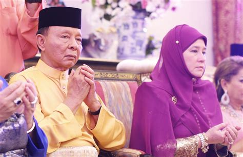 Titah sultan pahang kepada tengku mahkota pahang baharu. Tengku Mahkota Pahang Titah Gambar Isteri Tidak Menutup ...