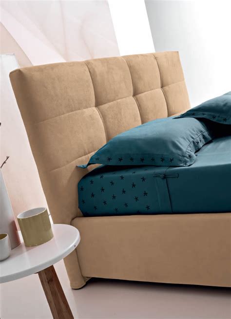 Specifiche tecniche del letto della foto struttura base letto: Letto con contenitore squadrato imbottito