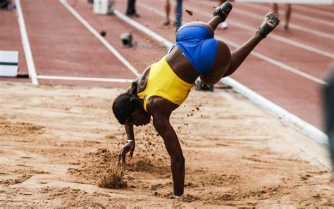 Anledningen är att hon haft problem med en liten flisa av menisken, som nu justerats. Khaddi Sagnia : Ohlympics