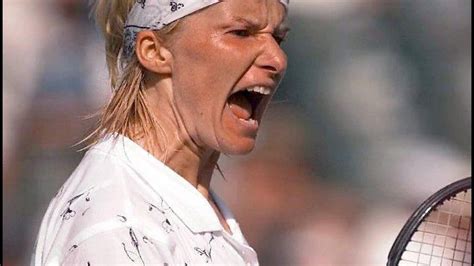 Novotna, wta teklerde 24, çiftlerde ise 76 şampiyonluk yaşadı. Jana Novotna († 49): Freunde wussten nichts von Krankheit ...