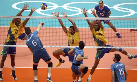 O brasil voltou cometer erros bestas e viu os adversários abrirem seis pontos no começo. Brasil vence a Argentina e avança no vôlei masculino ...