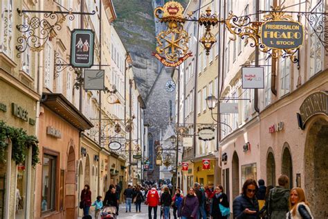 Antenne salzburg/antennesalzburg.at salzburgs beste informationen. BILDER: Getreidegasse in Salzburg, Österreich | Franks ...