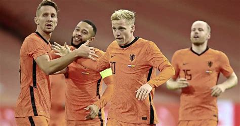 De nederlandse voorgangers van memphis bij barça. Van de Beek helpt Oranje aan gelijkspel tegen Spanje ...