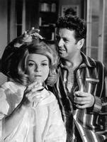 Libuše švormová se začala herectví věnovat v pardubickém divadle, tehdy si ji vyhlédl režisér a ředitel divadla ota ornest.od té doby už divadelní prkna neopustila a prakticky po celý život byla členkou hereckého souboru mětských divadel pražských jako jedna z ženských hvězd. Libuše Švormová | OSOBNOSTI.cz