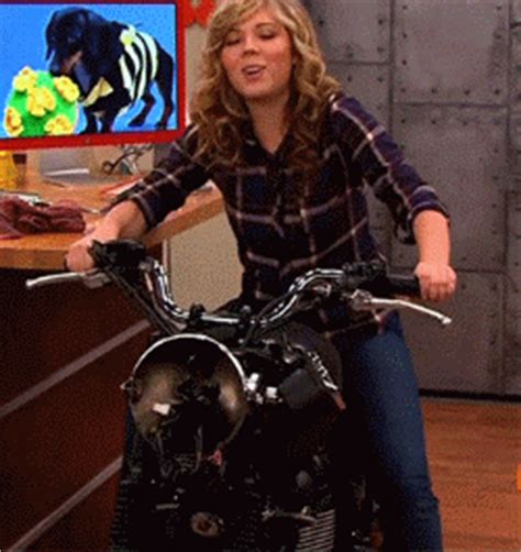 Watch and download gorgeous scarlet red masturbating for free. Jennette McCurdy Masturbates On Top Of A Motorcycle