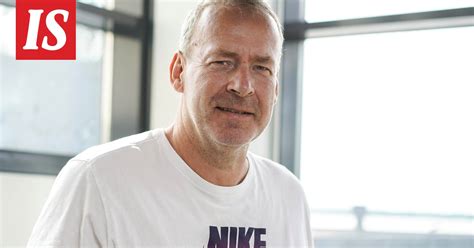 Uwe hohn is a retired german track and field athlete who competed in the javelin throw. Uwe Hohn heitti käsikranaattia tv-kuvauksissa ...
