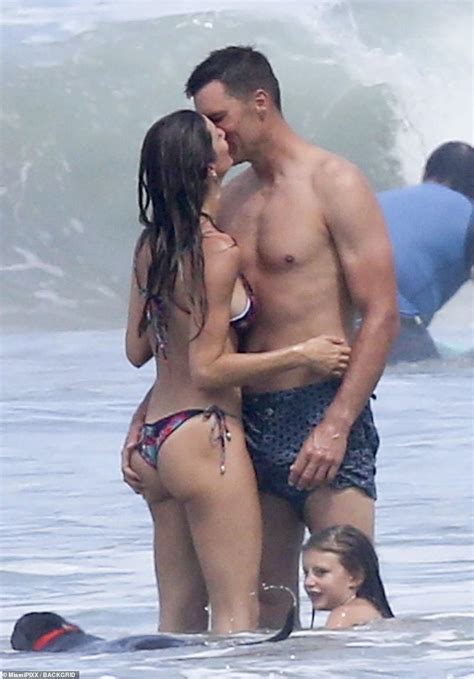 Tom brady just threw gasoline on an already ablaze rumor mill. Gisele and Tom Brady put on a steamy display in Costa Rica ...