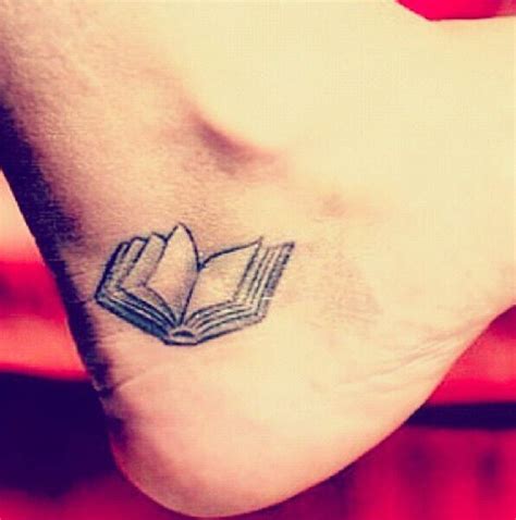 Maybe you would like to learn more about one of these? Idee tattoo discret livre ouvert pied femme - Tatouage femme