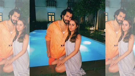 The shutterbugs captured pictures of both the families as they were. Varun Dhawan Says He's Definitely Planning to Marry ...
